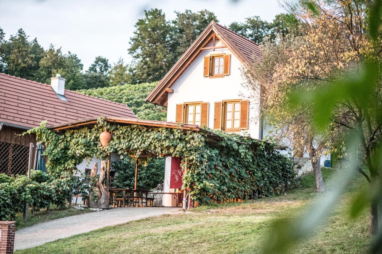 Wiener Kellerstoeckl - Das 13Er Eltendorf Buitenkant foto